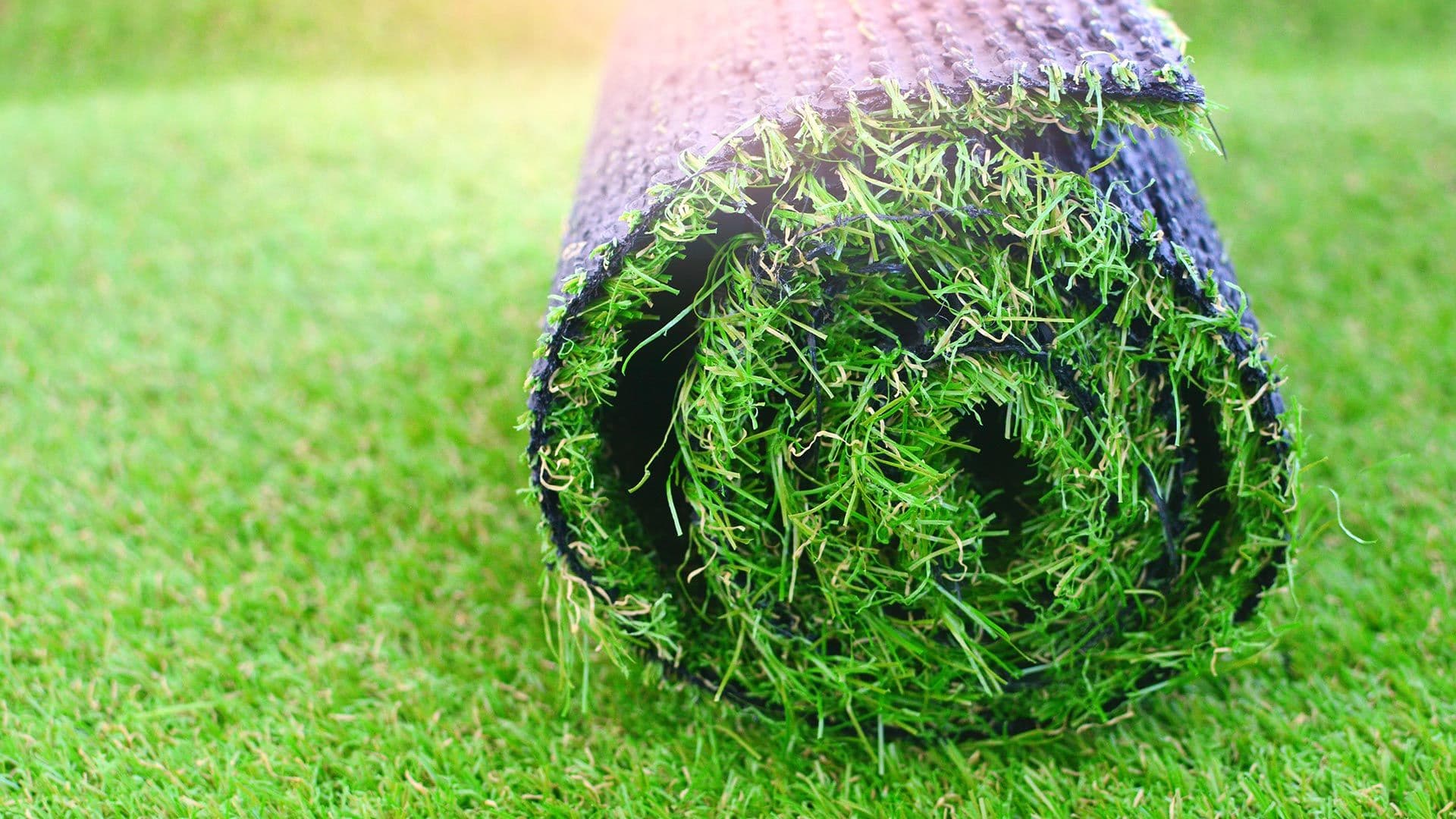banner-artificial-turf-rolled