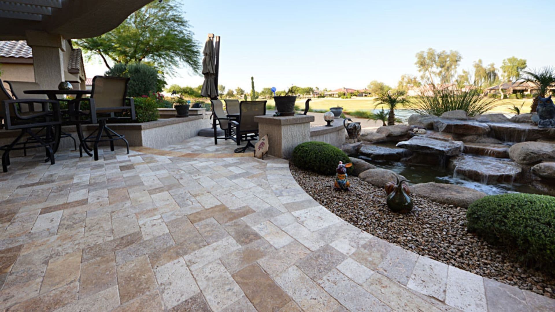 banner-paver-patio-with-water-feature