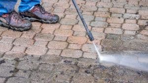 banner-professionally-cleaning-pavers-300x169 (1)