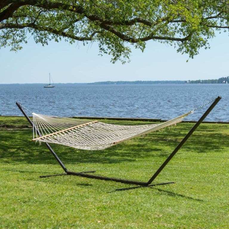 castaway-traditional-cotton-rope-hammock-768x768