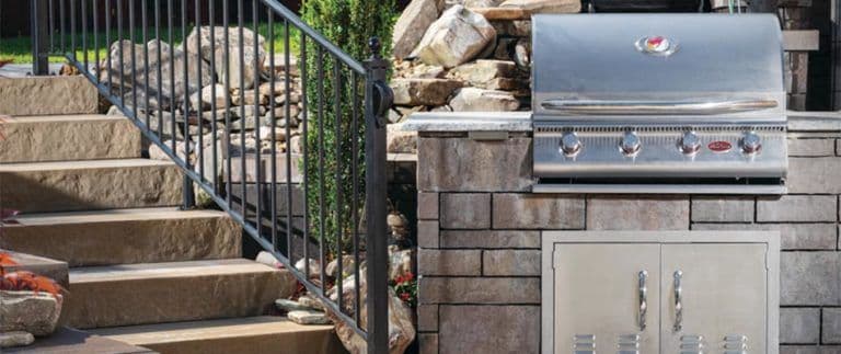 content-custom-steps-and-outdoor-kitchen-768x323