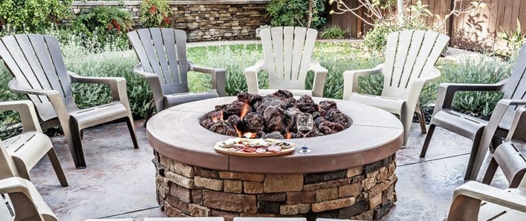 content-fire-pit-in-a-backyard-seating-area-768x323