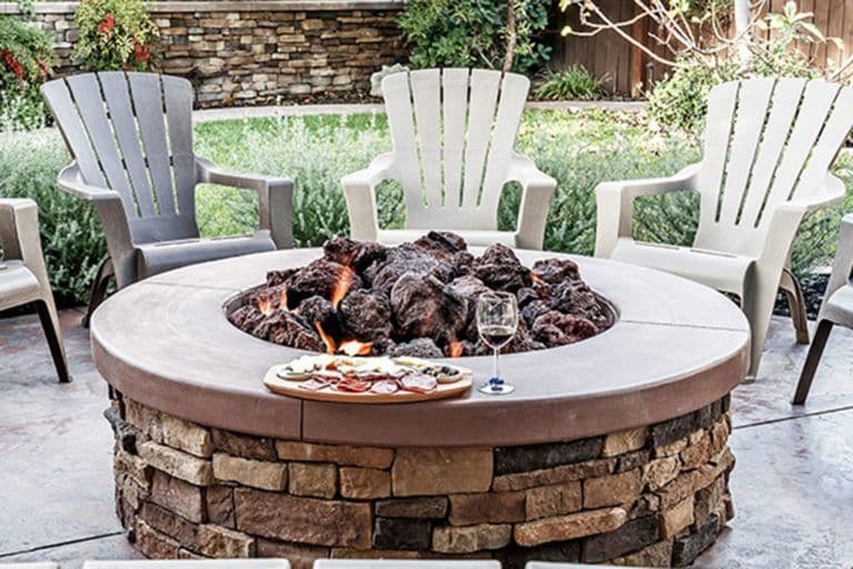 content-fire-pit-in-a-backyard-seating-area-768x512