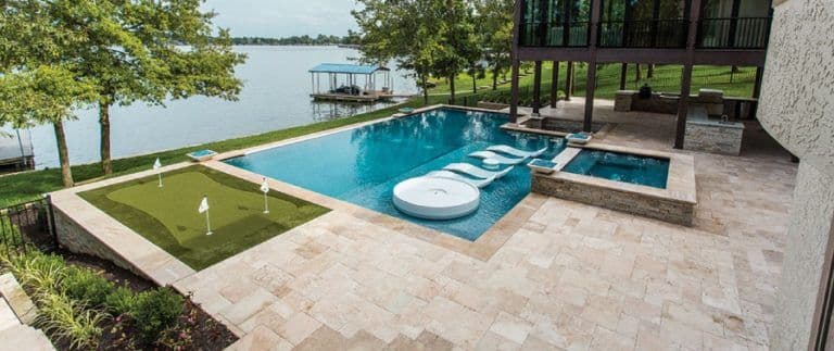 content-pool-deck-installed-by-the-water-768x323 (1)