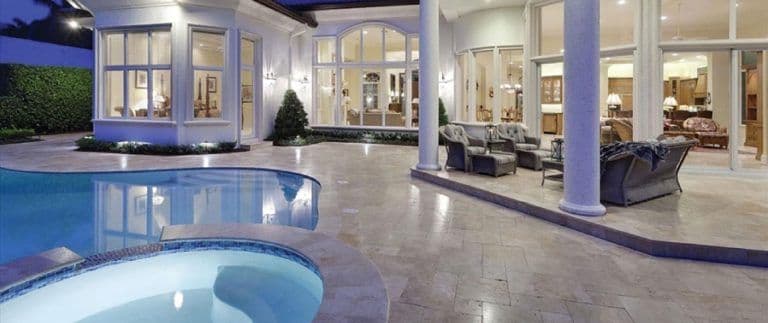 content-pool-deck-installed-with-white-luxury-home-768x323