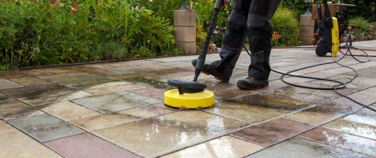 content-professional-cleaning-driveway-paver-768x323 (1)