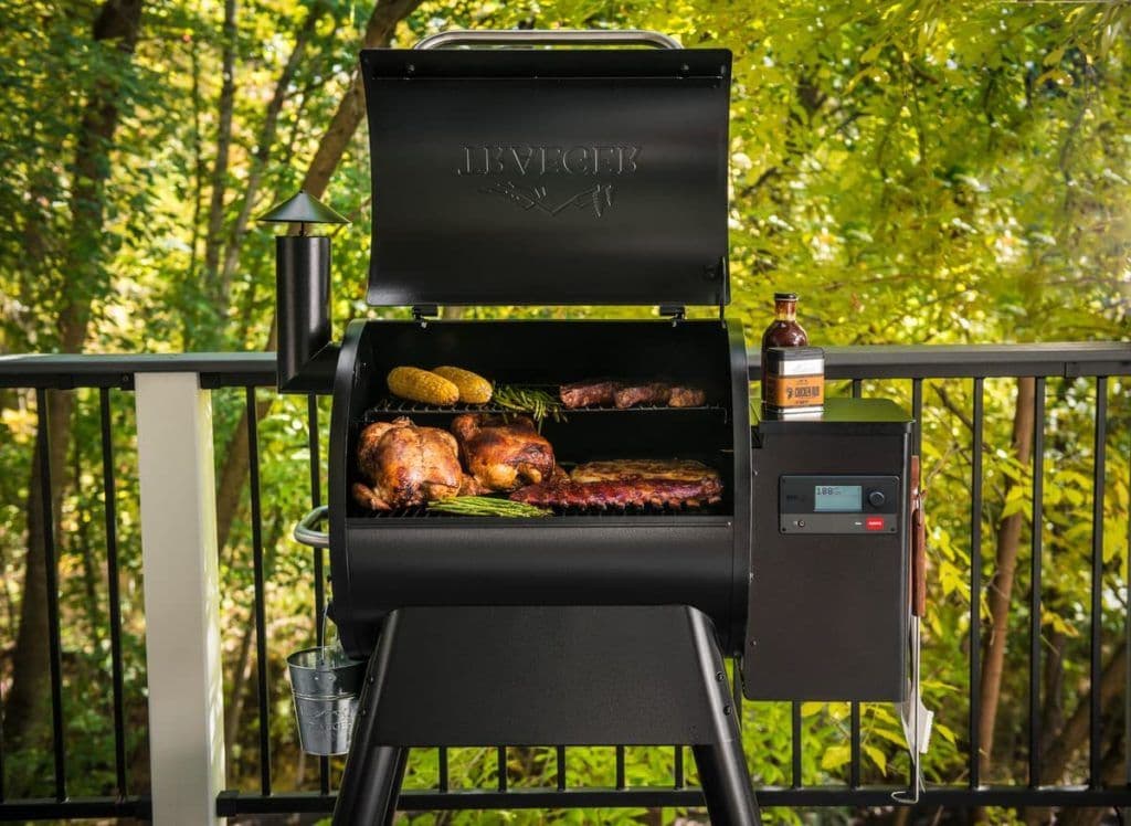 the-pro-series-575-grill-from-traeger-2-1024x748